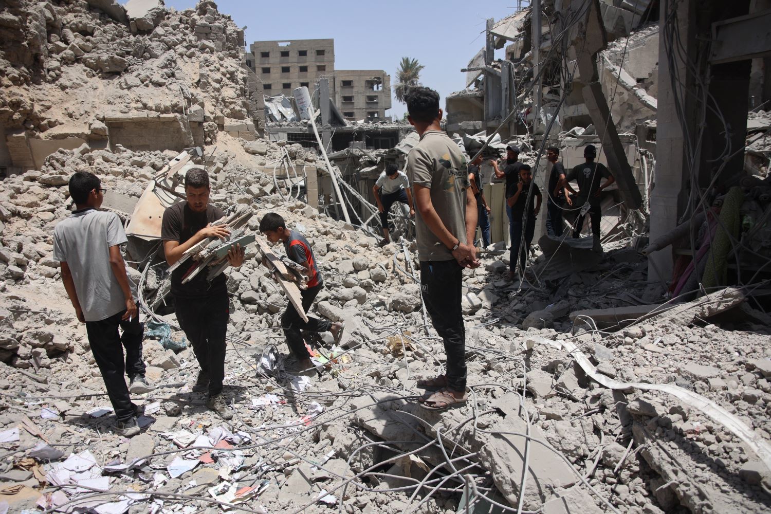 Israeli military continues its attacks across Gaza, in violation of ceasefire