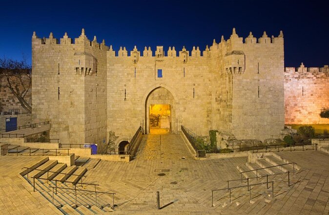 Israeli forces to close Damascus Gate, neighborhoods in Jerusalem on Sunday