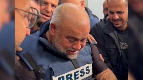 Journalist Wael Al Dahdouh arrives Qatar to receive treatment 