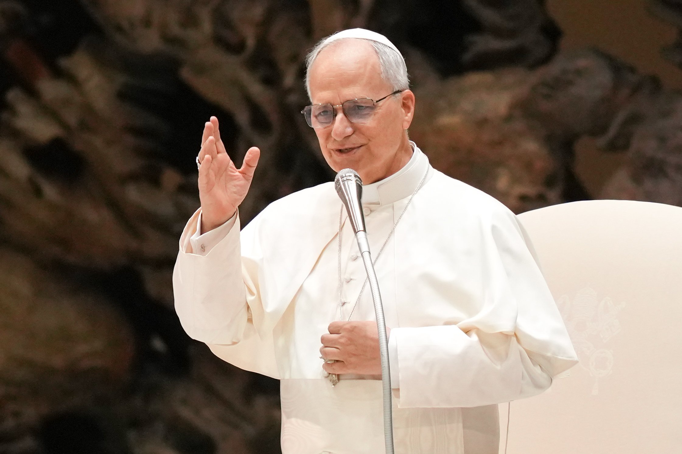 The pope urges an end to Iran conflict