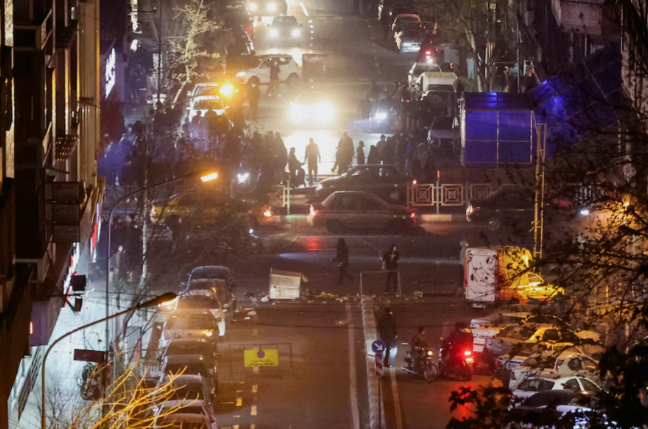 Trump urges Iranians to keep protesting, saying & 039;help is on its way& 039;