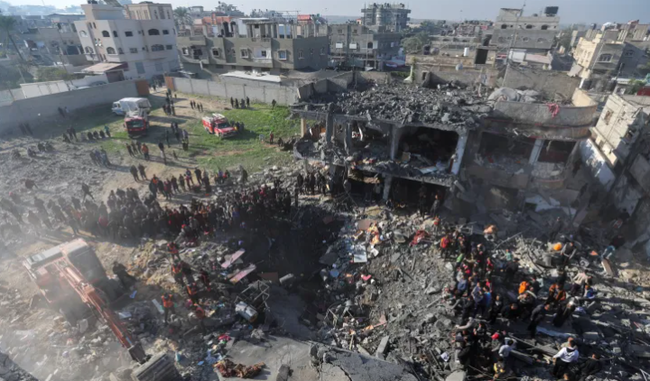 Child killed following Israeli shelling on displaced people south of Gaza