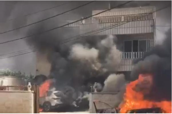 Israeli settlers attack homes, burn vehicles in Ramallah