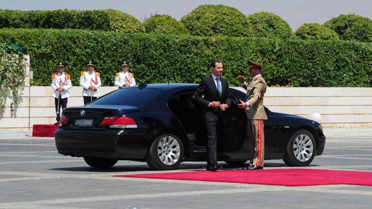 Syrias Assad Takes Oath After Criticised Re-election