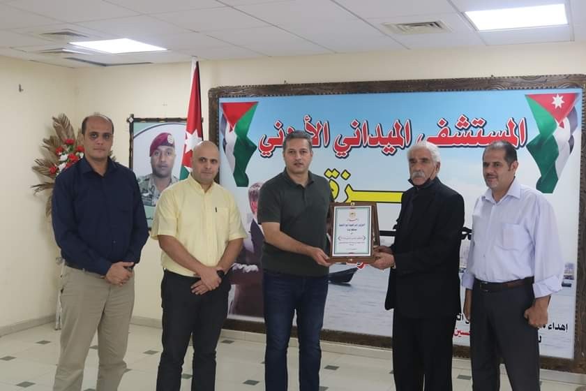 Gaza governor honors staff of Jordanian field hospital