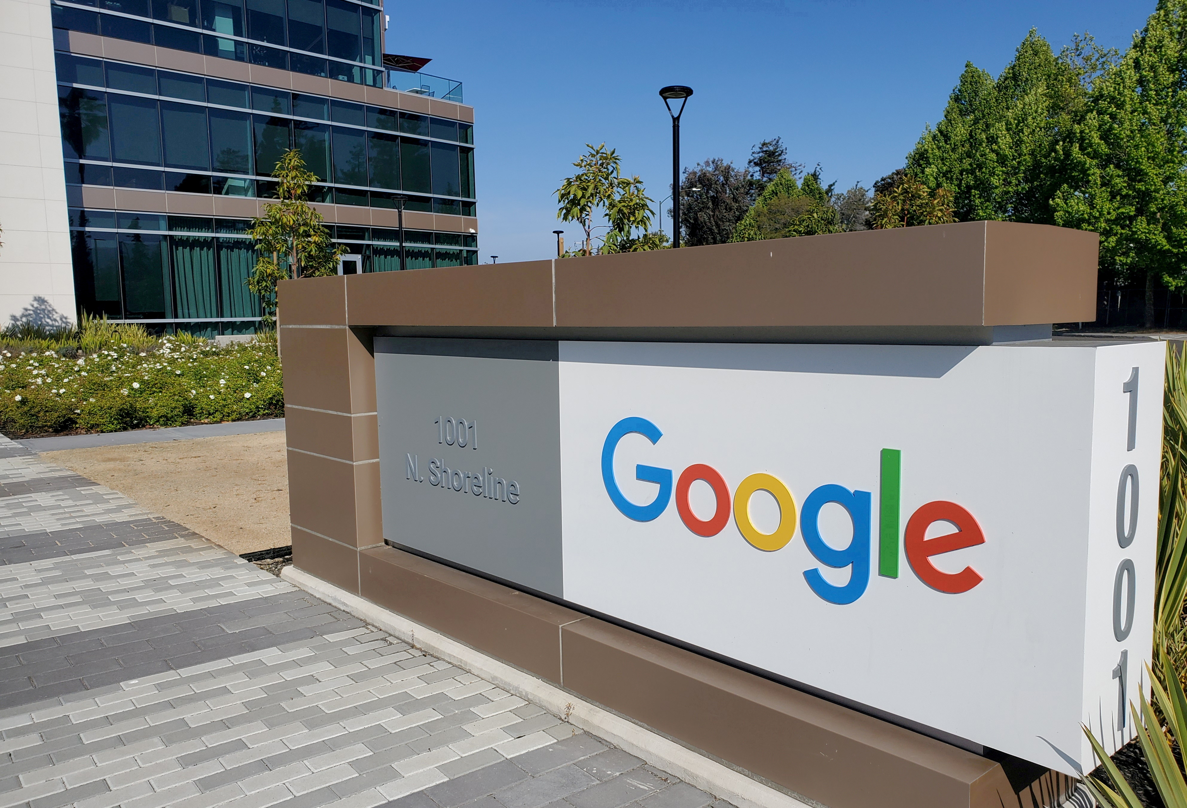 Australian court orders Google to pay $43 mln for misleading users