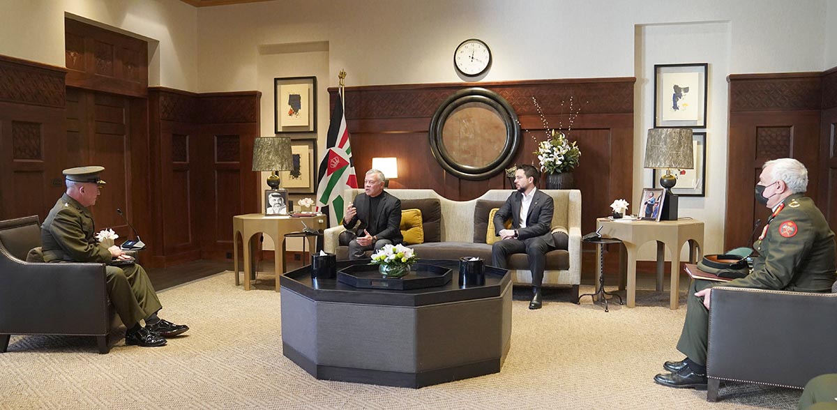 King meets with US CENTCOM commander | Jordan News | Ammon News