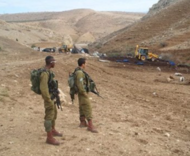Israeli authorities survey Palestinian land in Jordan valley 