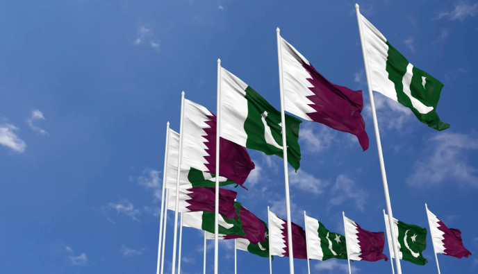 Pakistan PM visits Qatar on regional visit