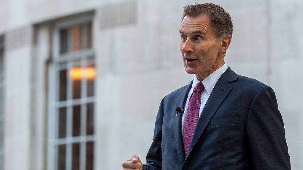 Chancellor Jeremy Hunt to fast-track tax and spending measures