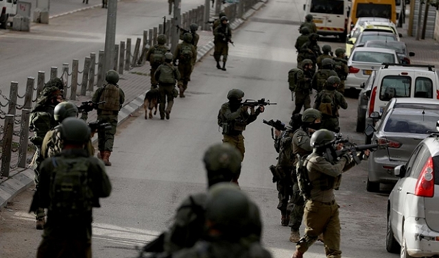 Israeli forces set up two iron gates near Nablus