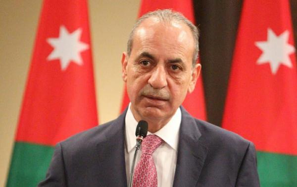 Minister proposes gradual regularization of 7,000 daily workers