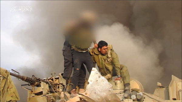 Al Qassam Brigades capture soldiers from inside tank