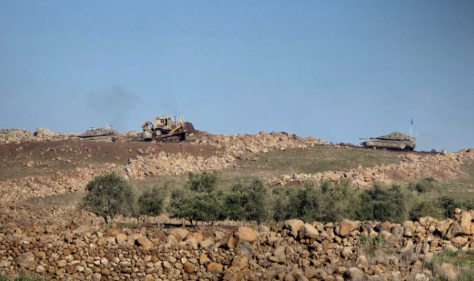 Israeli forces advance in Syria's Tel al-Ahmar al-Sharqi, raise flag