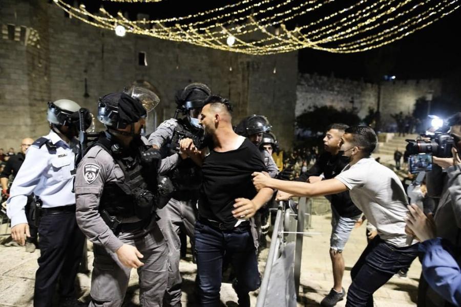 Israeli forces arrest 27 Palestinians in West Bank