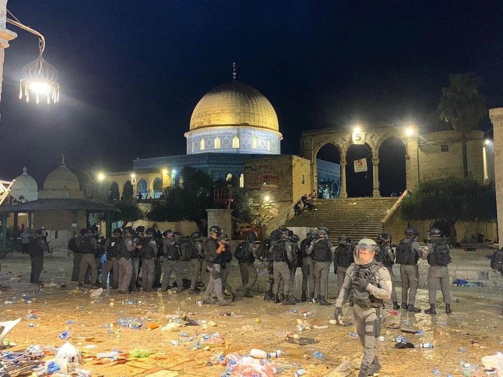Field hospital in Jerusalem to treat worshipers, as injuries rise to 163