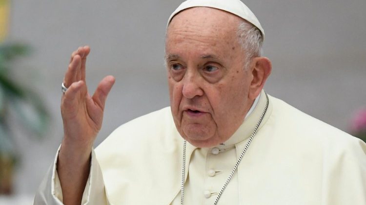 Pope Francis calls for humanitarian corridors in Gaza