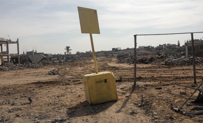 Israel army says established & 039;Yellow Line& 039; in Lebanon, as in Gaza