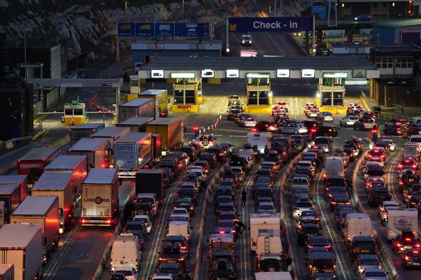Thousands queue for hours at Port of Dover to beat French tourism ban