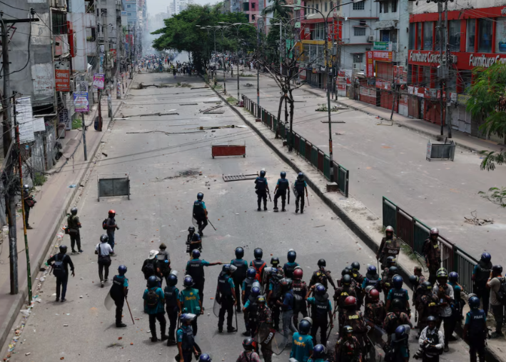 Bangladesh police fire live rounds at Dhaka protesters