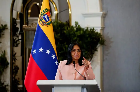Venezuela& 039;s acting president urges US to collaborate 