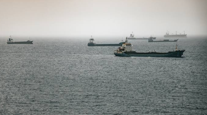 Iran says it discussed new Hormuz route with Oman