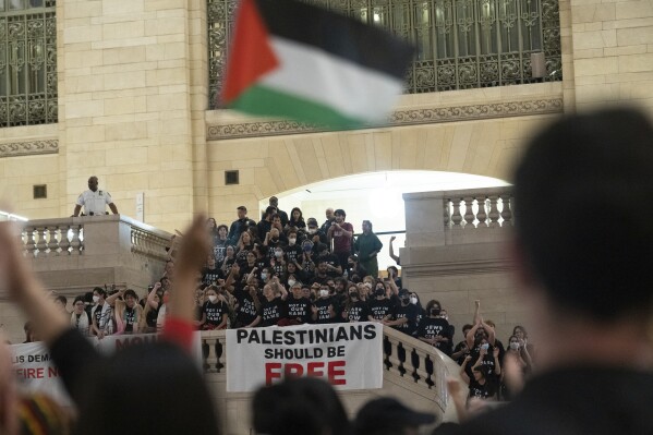 Protesters in New York City call for cease-fire in Gaza
