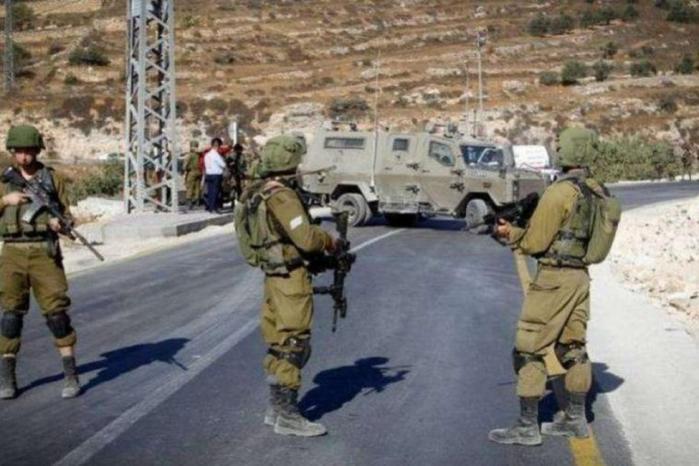 Israeli forces erect military checkpoint west of Bethlehem