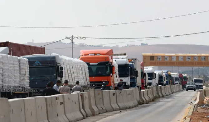 Syrian decision bans foreign trucks entry except for "transit"