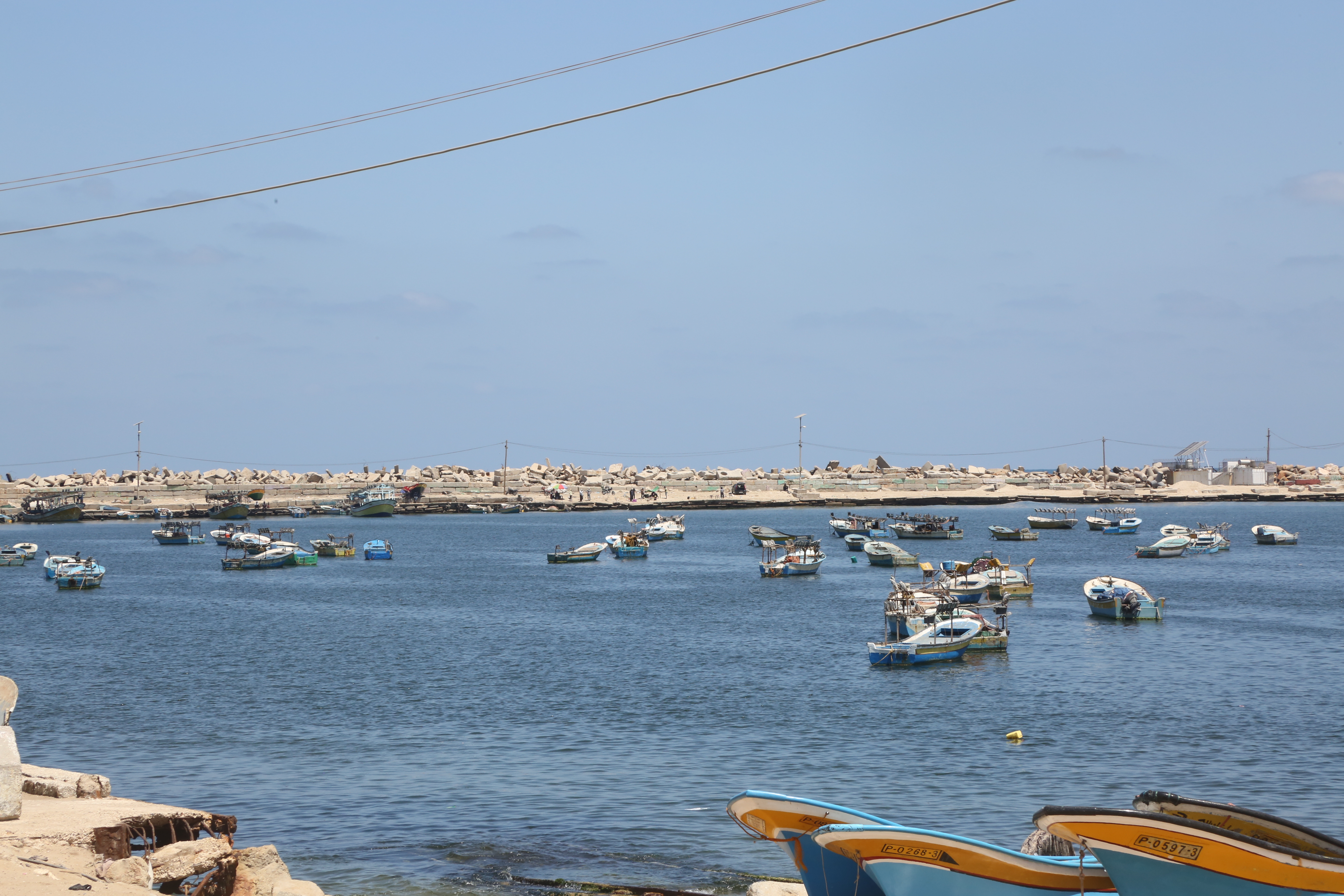 Israeli navy arrests two Palestinian fishermen in Rafah Sea