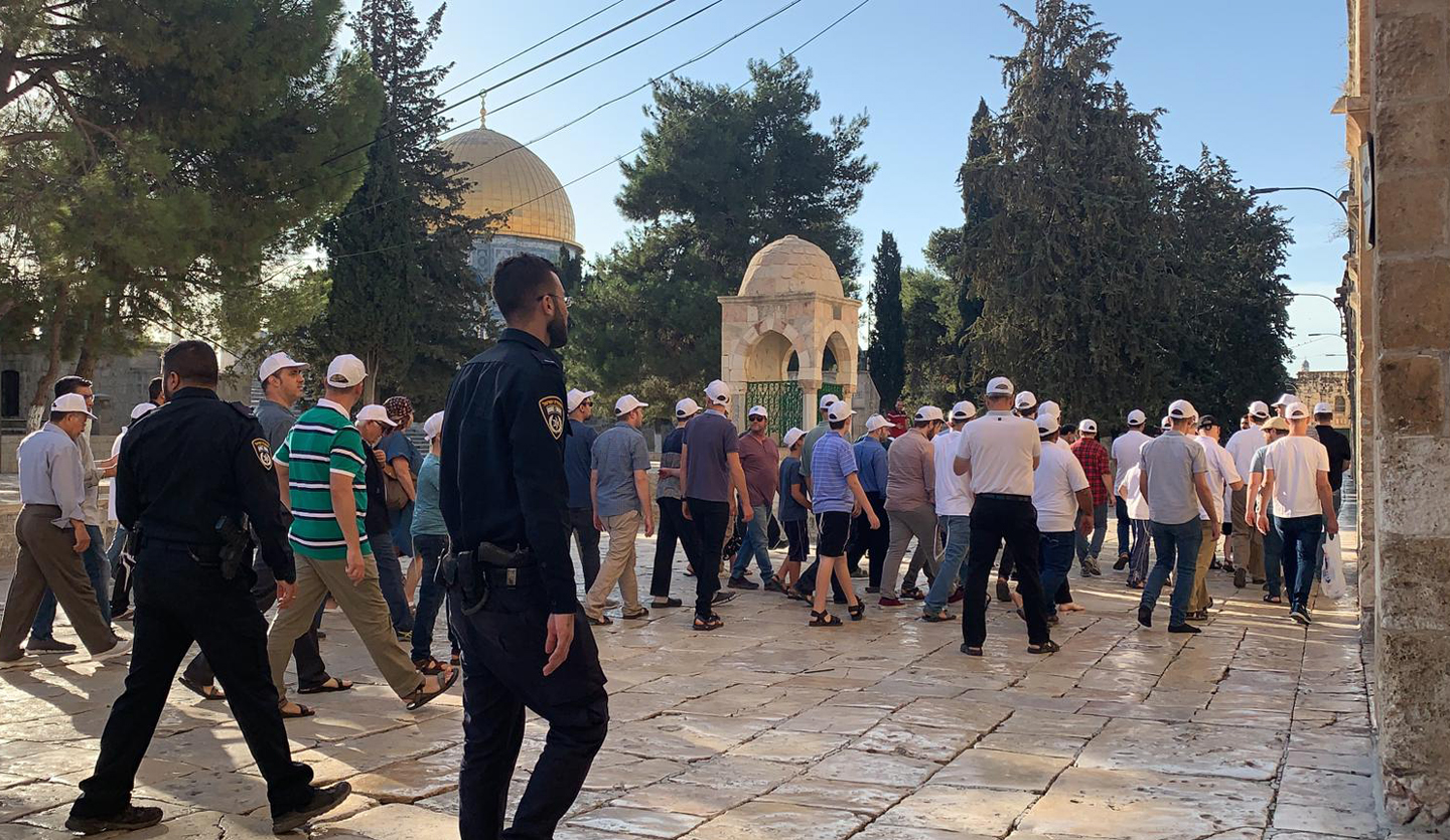 Israeli settlers storm Jerusalems Aqsa Mosque