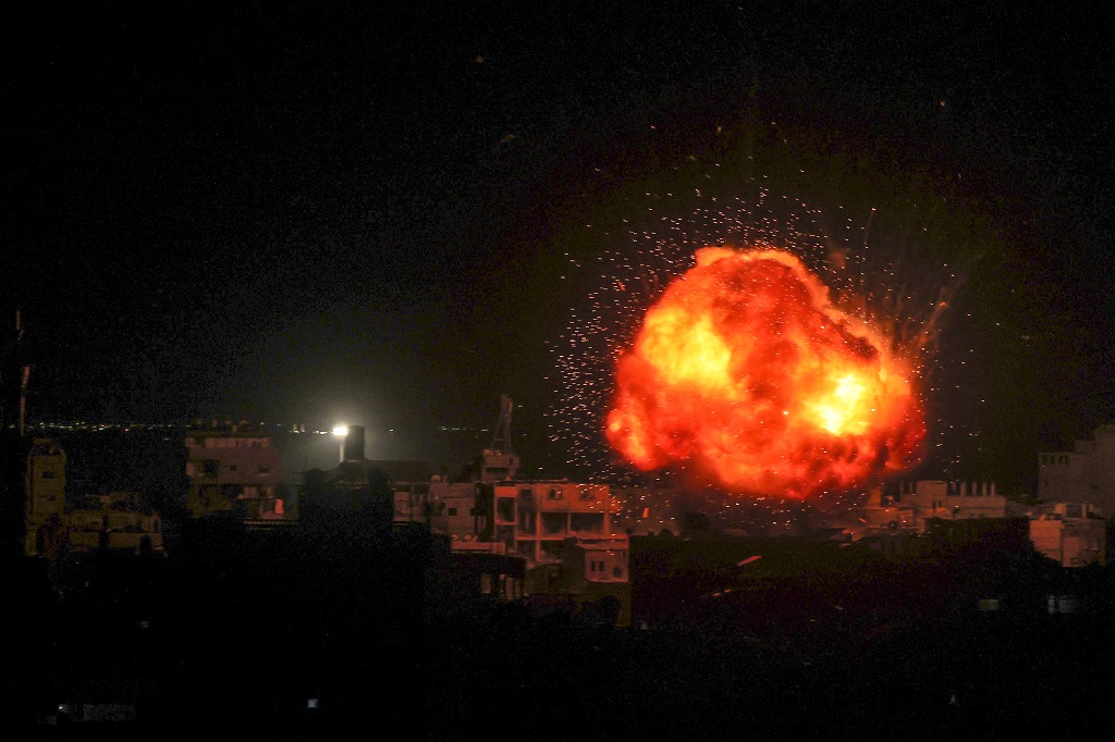 Civilian killed, others injured in Israeli airstrike targeting Jabalia refugee camp