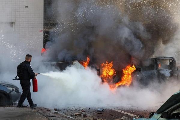 Lebanons Hezbollah says it launched rocket targeting Mossad base near Tel Aviv