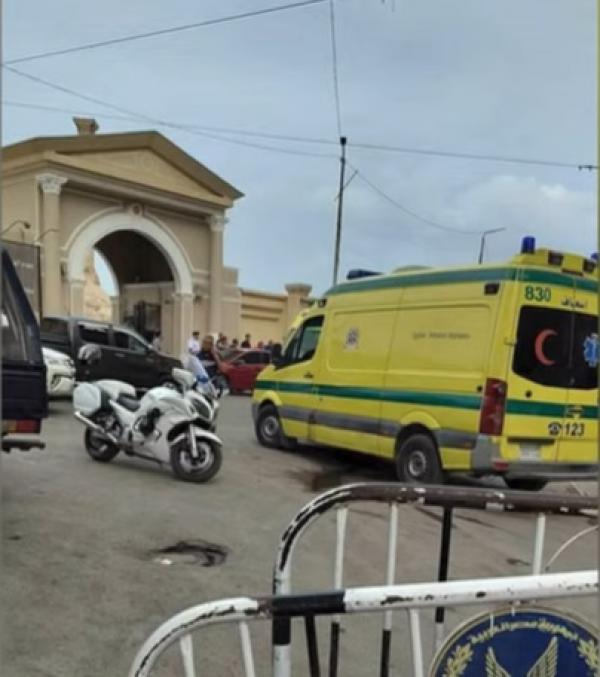 Egyptian soldier kills 2 Israeli tourists in Alexandria