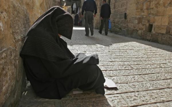 Beggar arrested with JD778 in her possession in Irbid