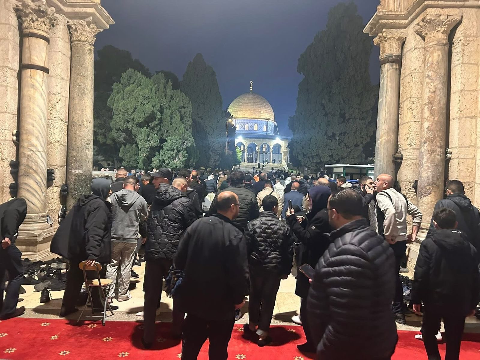 3000 Palestinians perform prayers after 40 days of Israeli closure