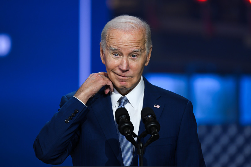 Biden mocks Trump during California fundraising trip
