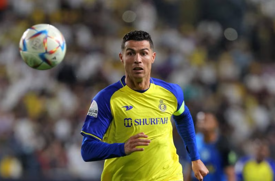 Cristiano Ronaldo nearly scores bicycle kick on Al-Nassr debut! 