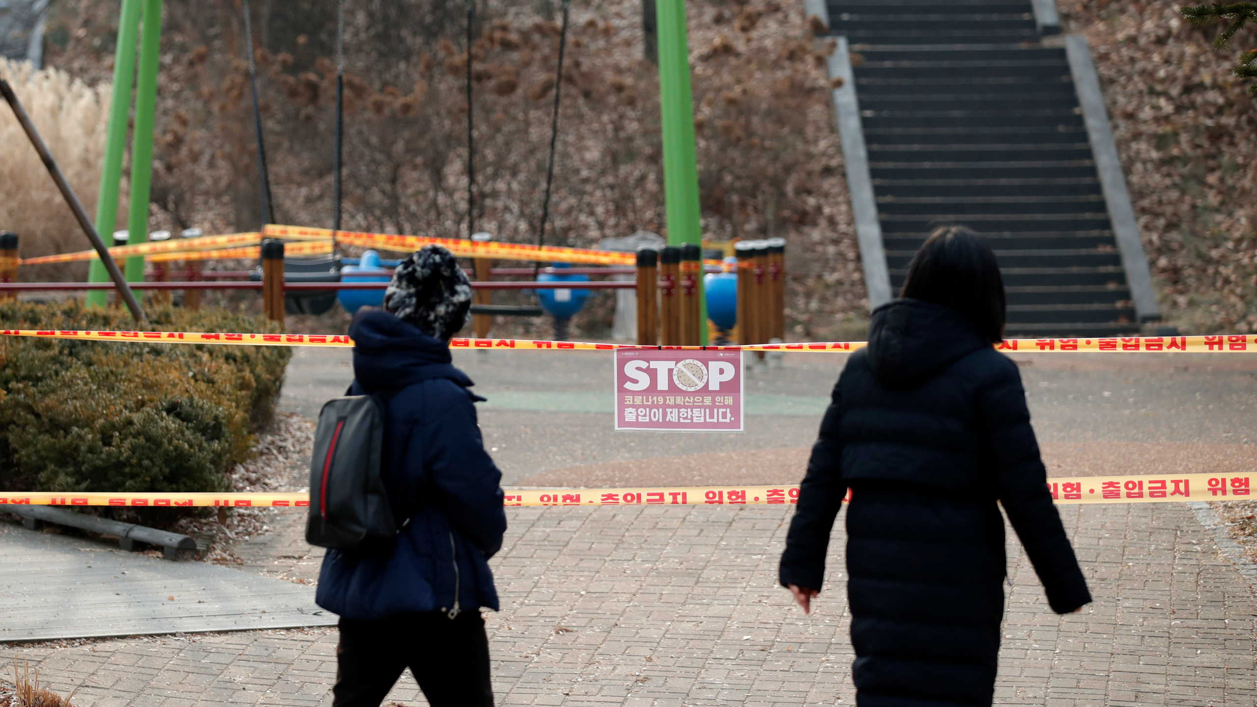 Gunman kills 3 French police in domestic abuse standoff