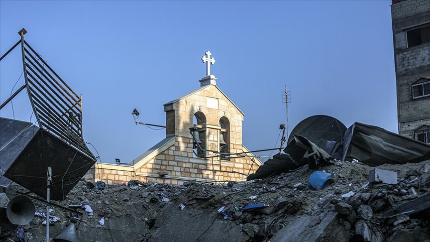 Easter in Gaza: Sounds of bombs overwhelm church hymns