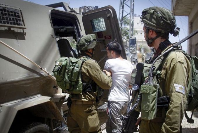 Israeli forces arrest 12 Palestinians in West Bank