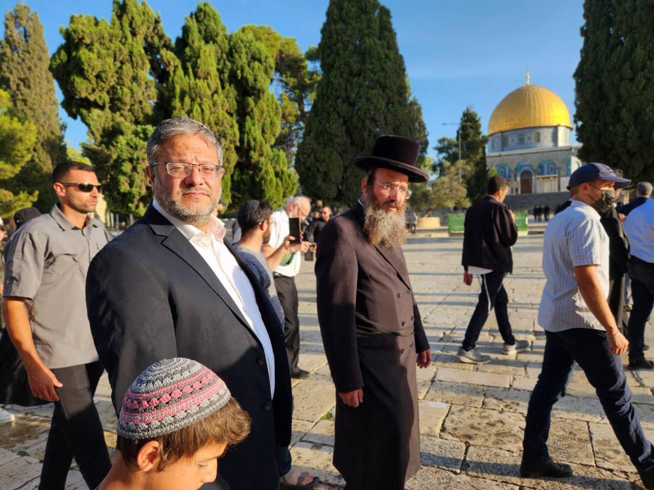 Israeli Jewish supremacist Itamar Ben-Gvir storms Jerusalems Aqsa mosque