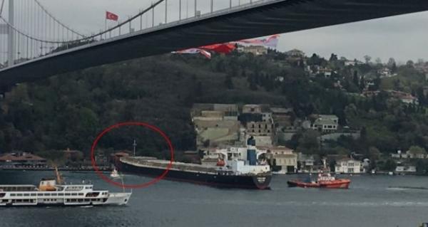 Traffic in Istanbuls Bosphorus Strait halted due to ships engine failure