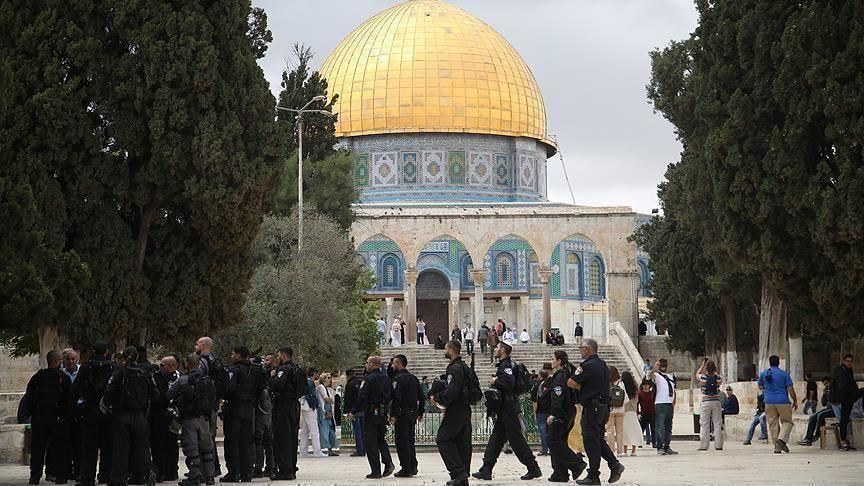 Extremist settlers storm Al-Aqsa compound