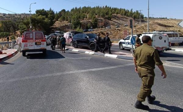 Bethlehem: 3 settlers seriously injured in shooting attack 