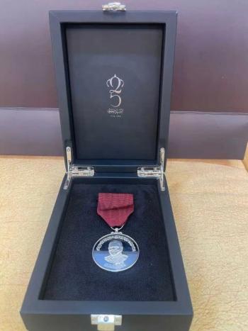 King bestows Silver Jubilee Medal on personalities, institutions in Mafraq