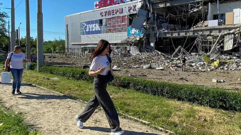 Russian strikes kill at least two people in Ukraine