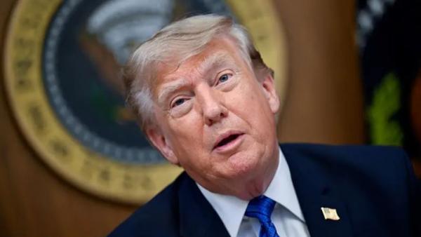 Trump warns of economic consequences for any country that supports Iran 