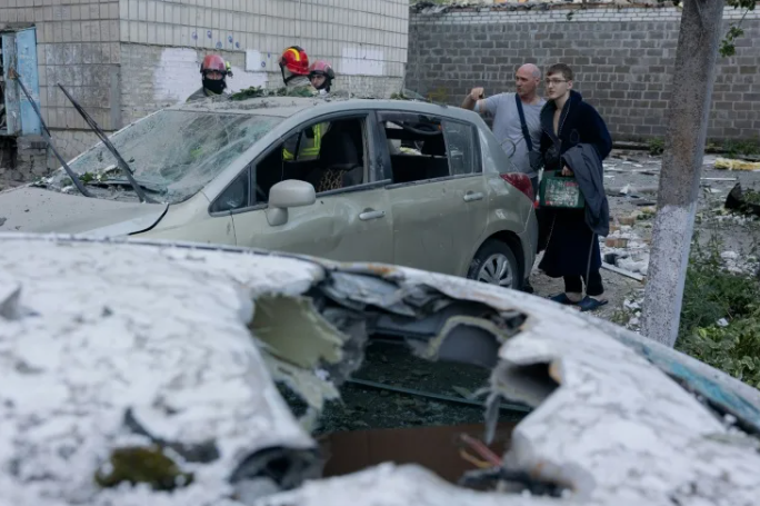 Russian strikes kill 12 in Kyiv, surrounding region